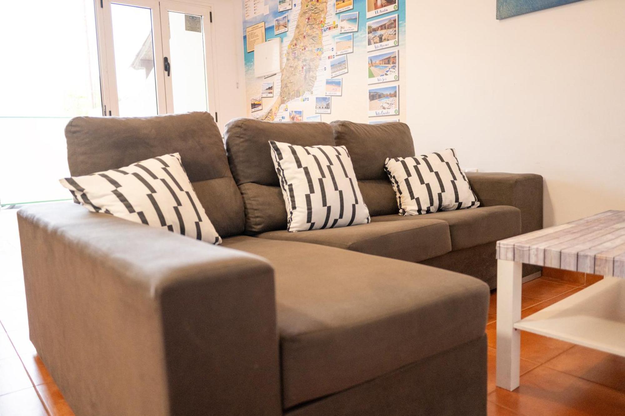 Amolan Vv Airport Apartment El Matorral Екстериор снимка